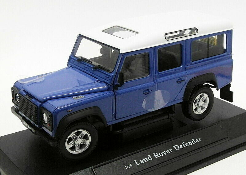 Land Rover Defender Car Model Land Rover Defender 1:24 Diecast by Cararama - Blue #125063 - Model Cars+