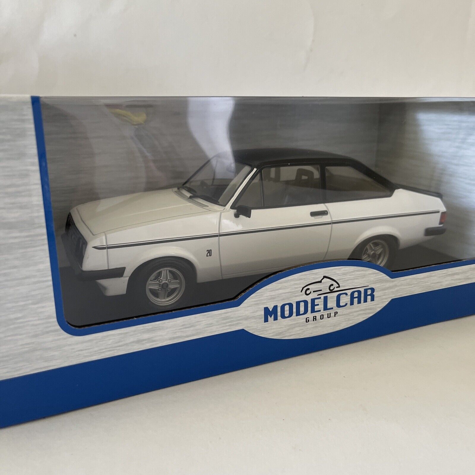 s-l1600 (4) 1977 Ford Escort Mk2 RS2000 in White by MCG #18248
